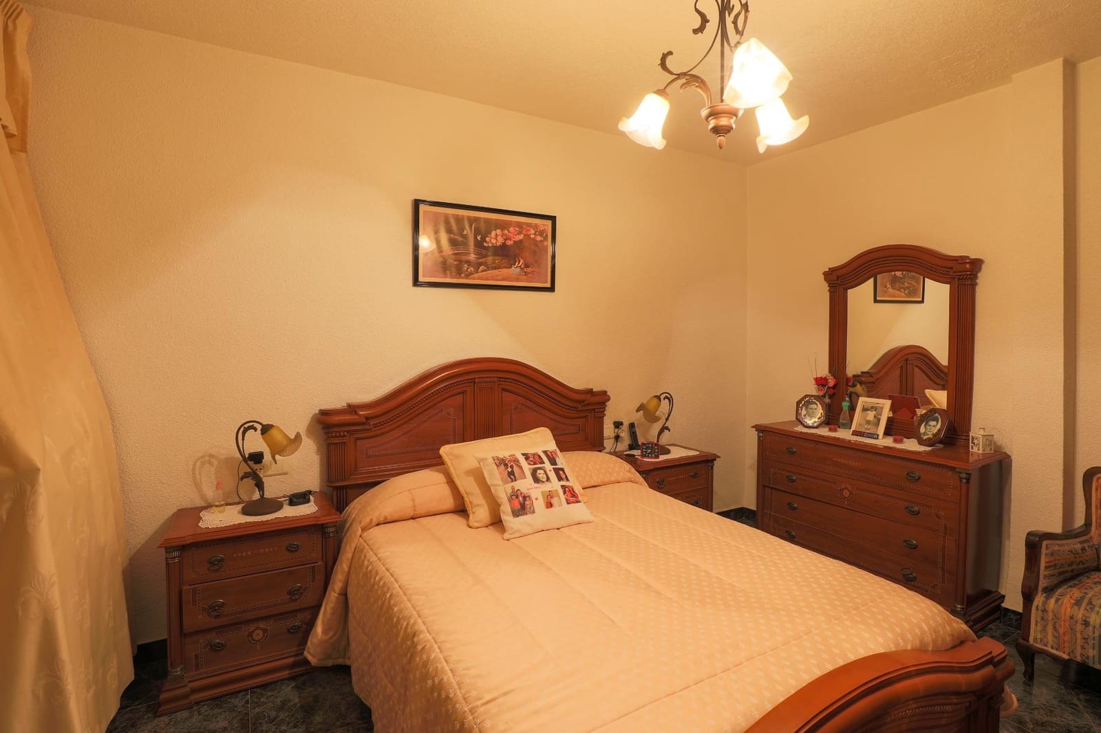 Ático de 5 habitaciones en Granada ciudad en venta - 250.000 € (Ref: 9399676)