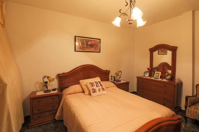 5 quarto Penthouse para venda em Angustias - Chana - Encina, Granada cidade - 250 000 € (Ref: 9399676)