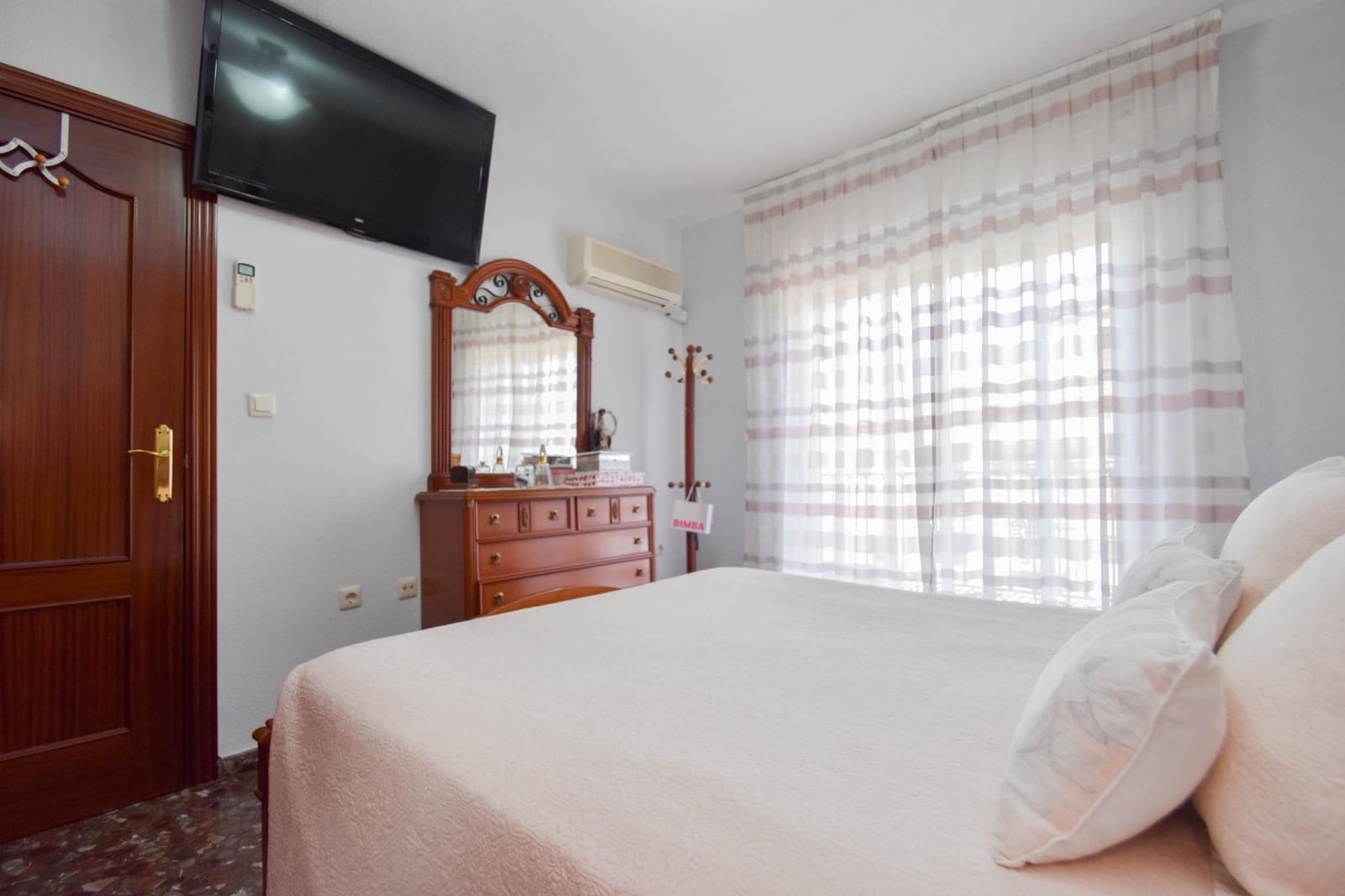 3 soverom Rekkehus til salgs i Peligros med garasje - € 250 000 (Ref: 9399677)