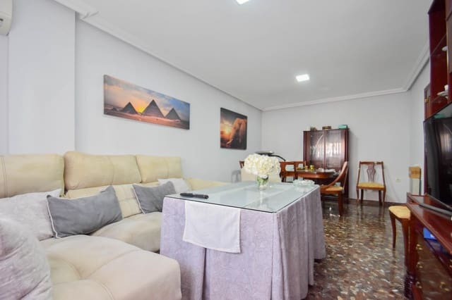 3 soverom Rekkehus til salgs i Peligros med garasje - € 250 000 (Ref: 9399677)