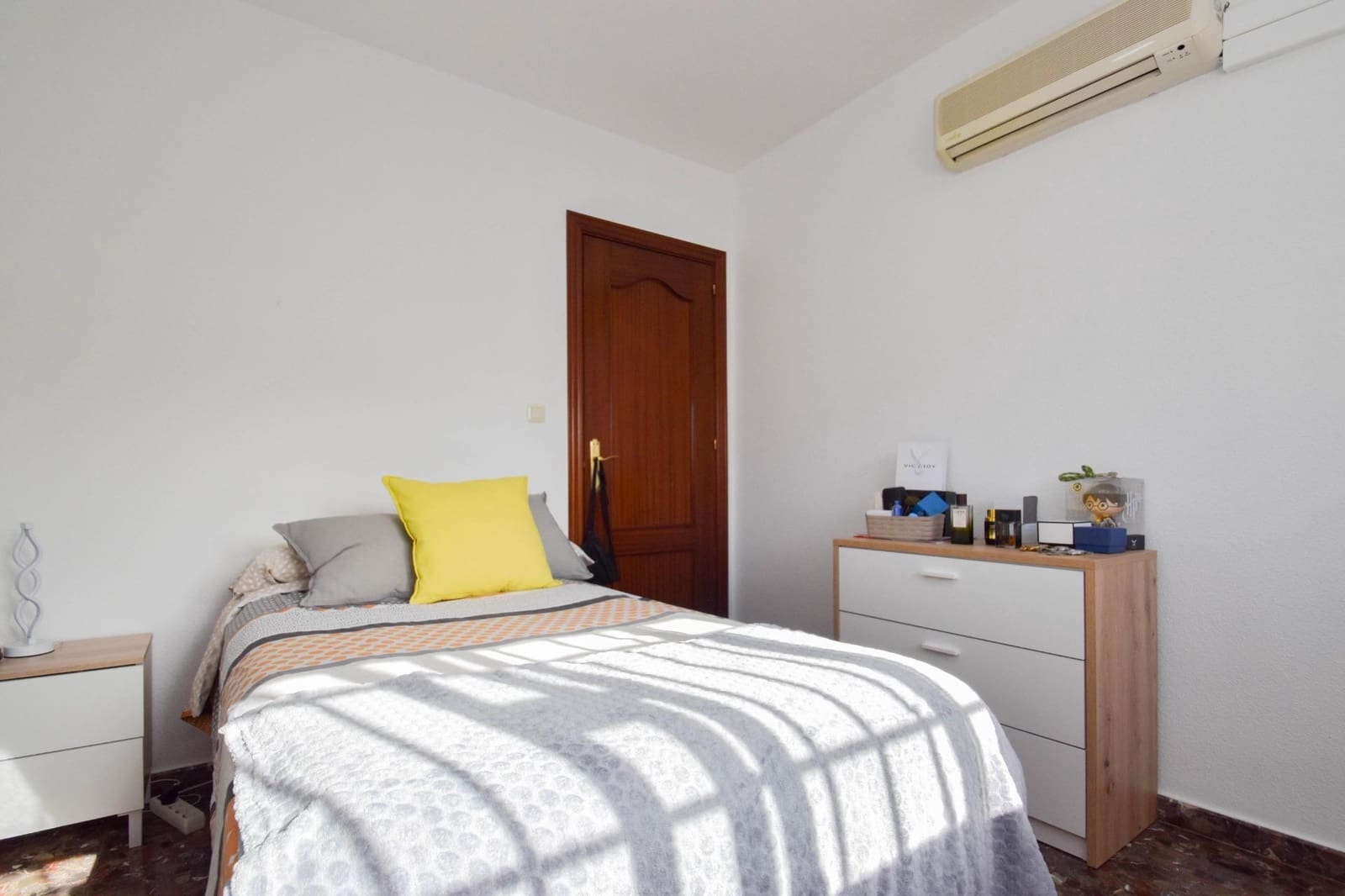 3 soverom Rekkehus til salgs i Peligros med garasje - € 250 000 (Ref: 9399677)