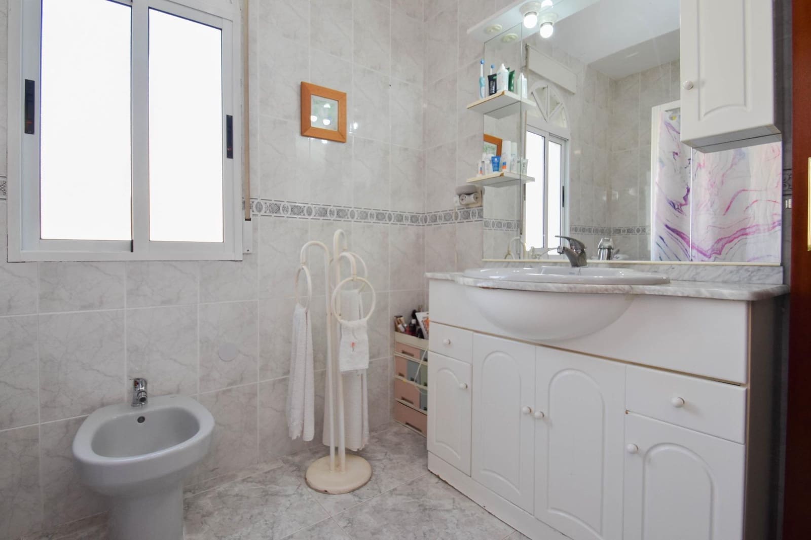 3 soverom Rekkehus til salgs i Peligros med garasje - € 250 000 (Ref: 9399677)