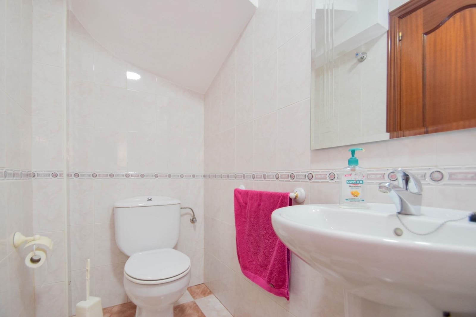 3 soverom Rekkehus til salgs i Peligros med garasje - € 250 000 (Ref: 9399677)