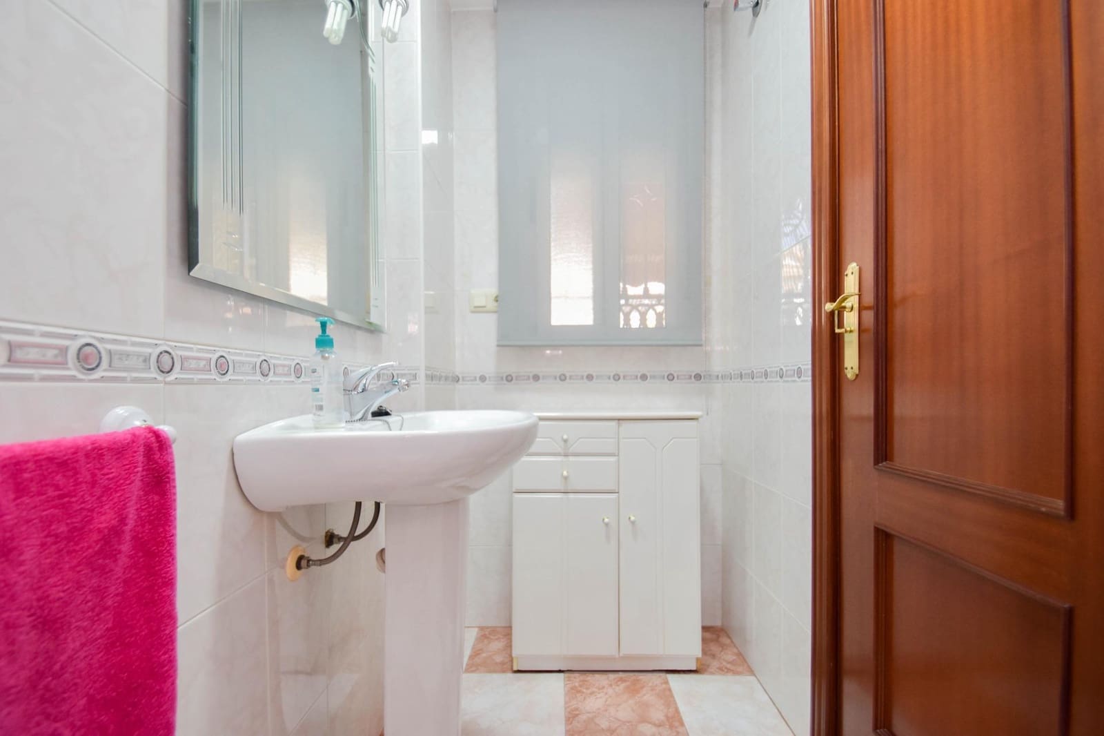 3 soverom Rekkehus til salgs i Peligros med garasje - € 250 000 (Ref: 9399677)