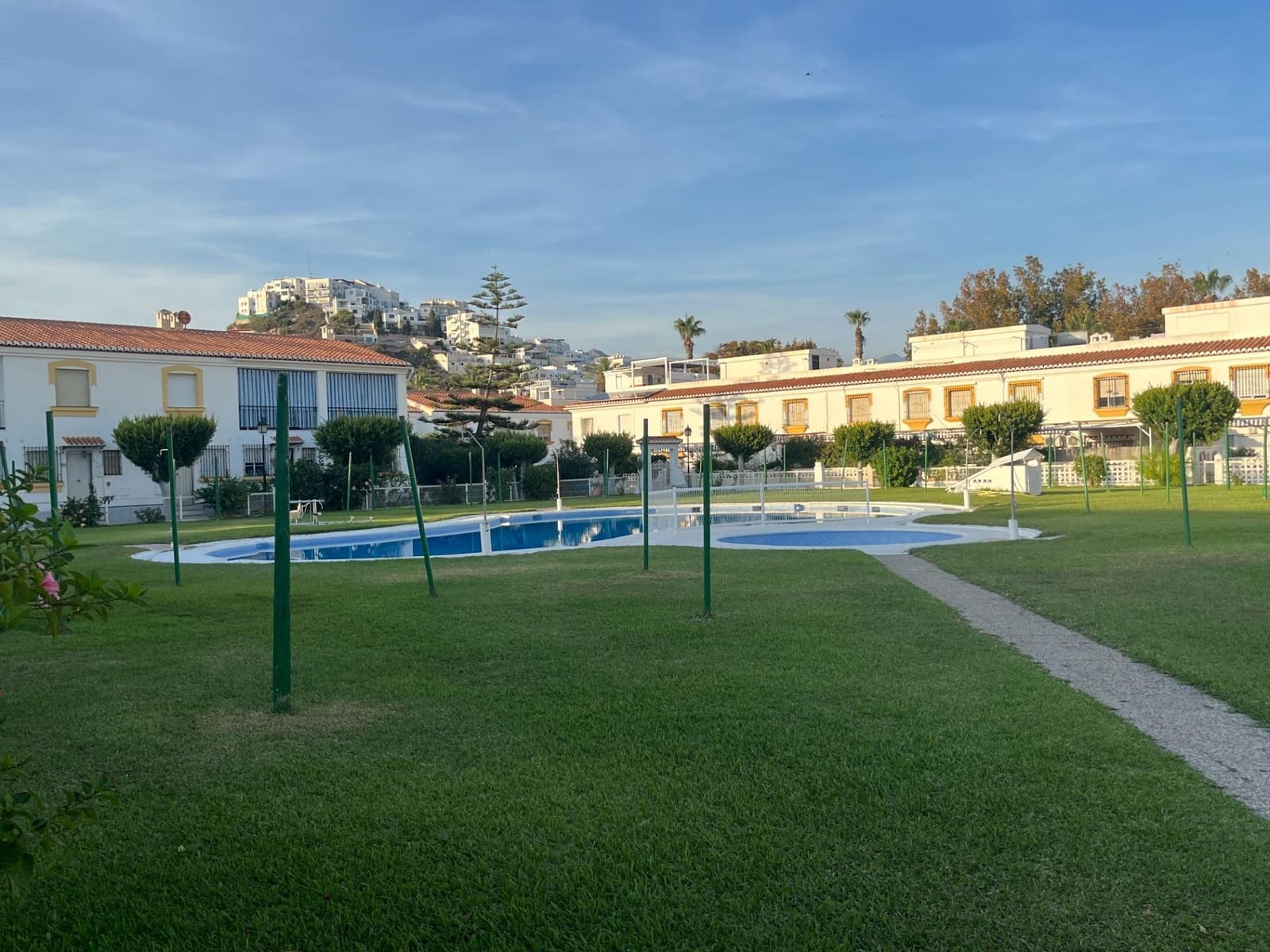 4 soverom Rekkehus til salgs i Salobrena med svømmebasseng - € 364 900 (Ref: 9399682)