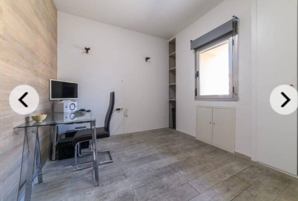Piso de 3 habitaciones en Granada ciudad en alquiler - 800 € (Ref: 9399685)