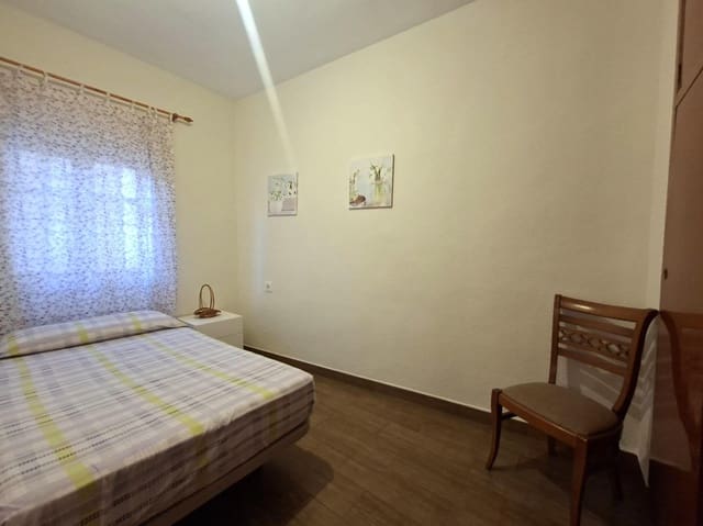 4 slaapkamer Rijtjeshuis te koop in Armilla met garage - € 248.000 (Ref: 9399693)