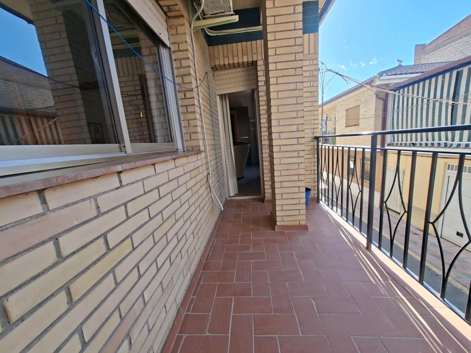 4 bedroom Terraced Villa for sale in Armilla with garage - € 248,000 (Ref: 9399693)