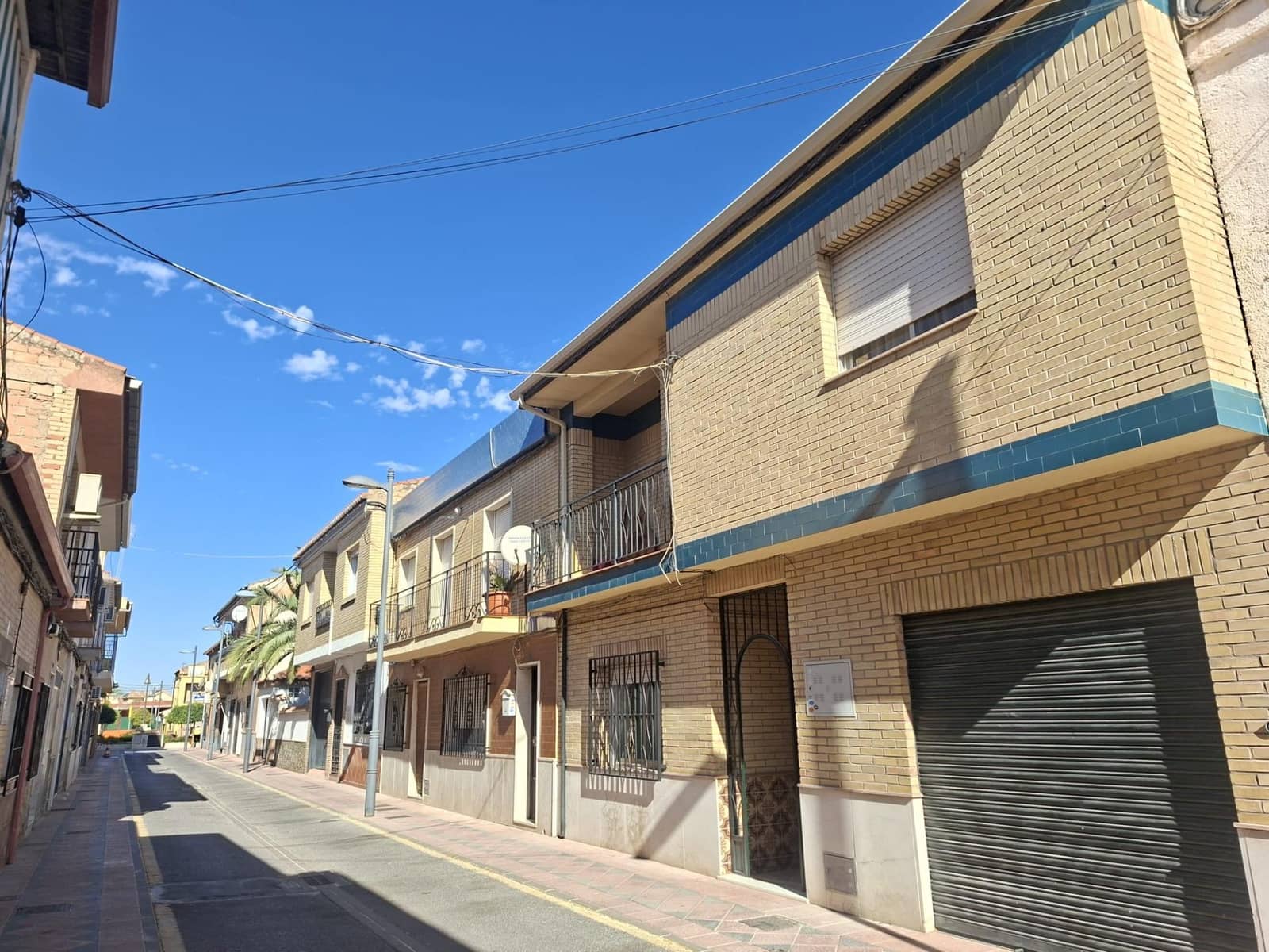 4 bedroom Terraced Villa for sale in Armilla with garage - € 248,000 (Ref: 9399693)