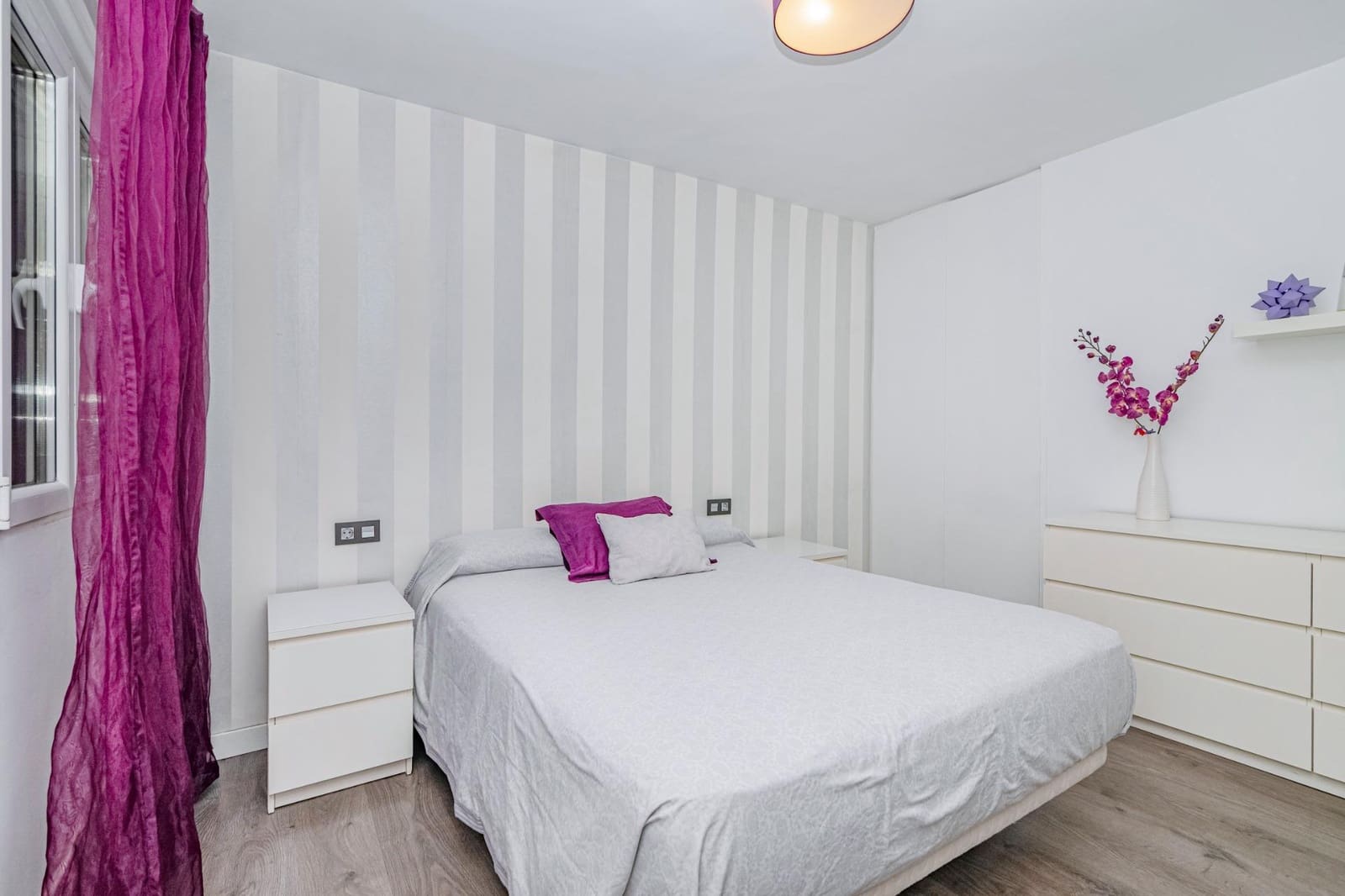 3 bedroom Flat for sale in Granada city with garage - € 189,000 (Ref: 9399696)