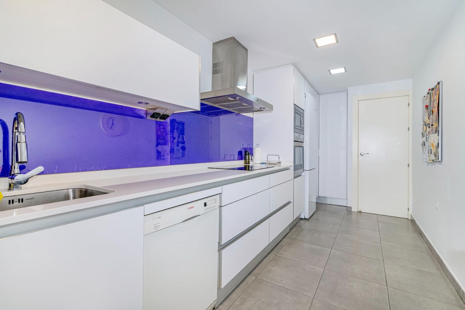 3 bedroom Flat for sale in Granada city with garage - € 189,000 (Ref: 9399696)