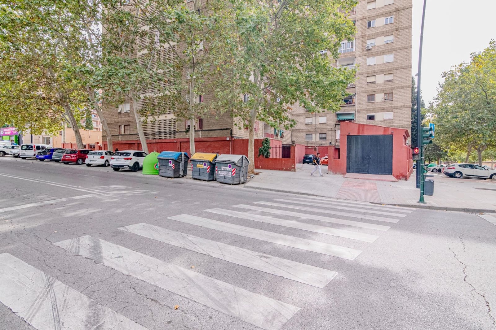 3 bedroom Flat for sale in Granada city with garage - € 189,000 (Ref: 9399696)