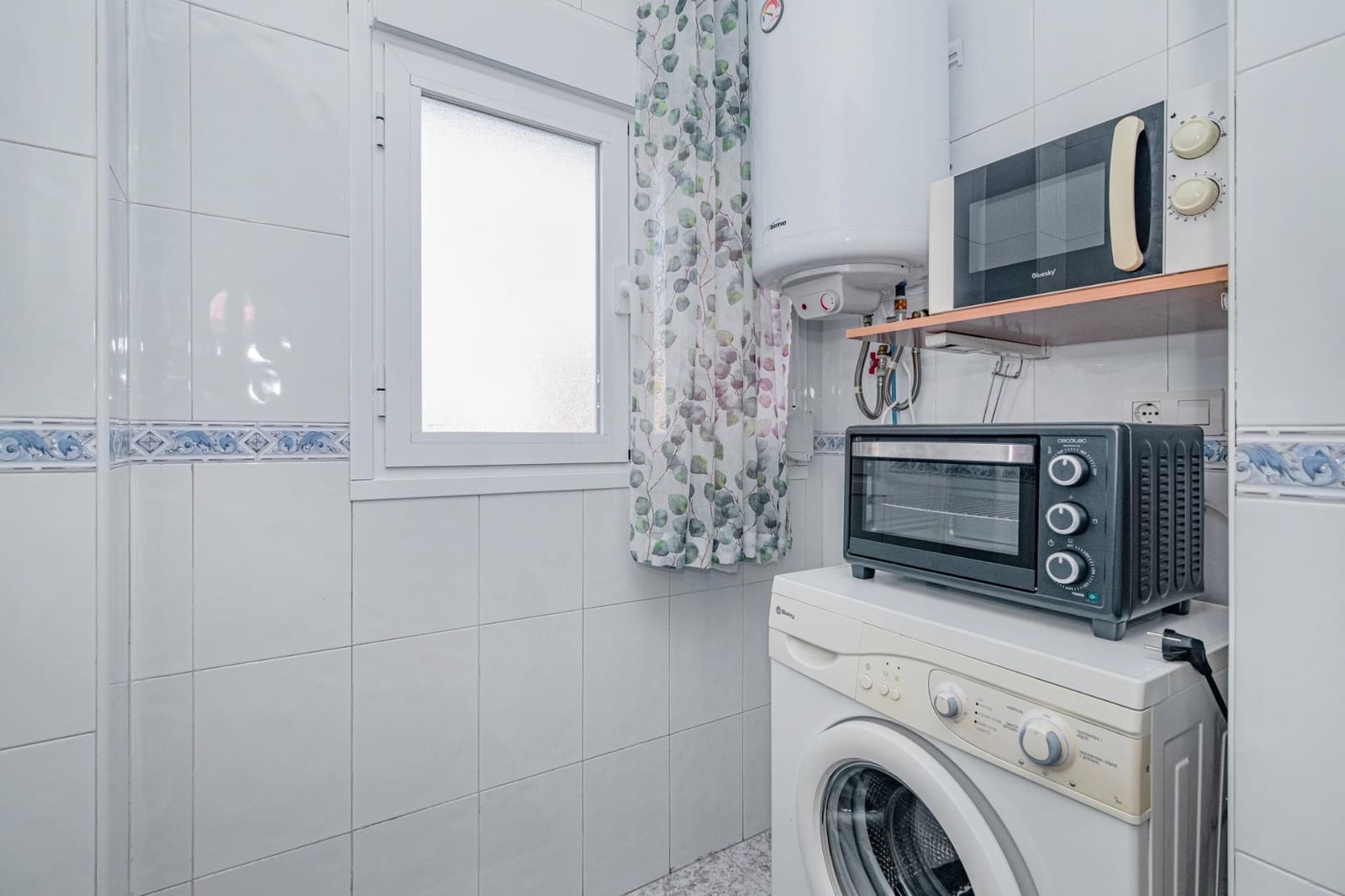 2 bedroom Flat for sale in Granada city - € 105,000 (Ref: 9399697)