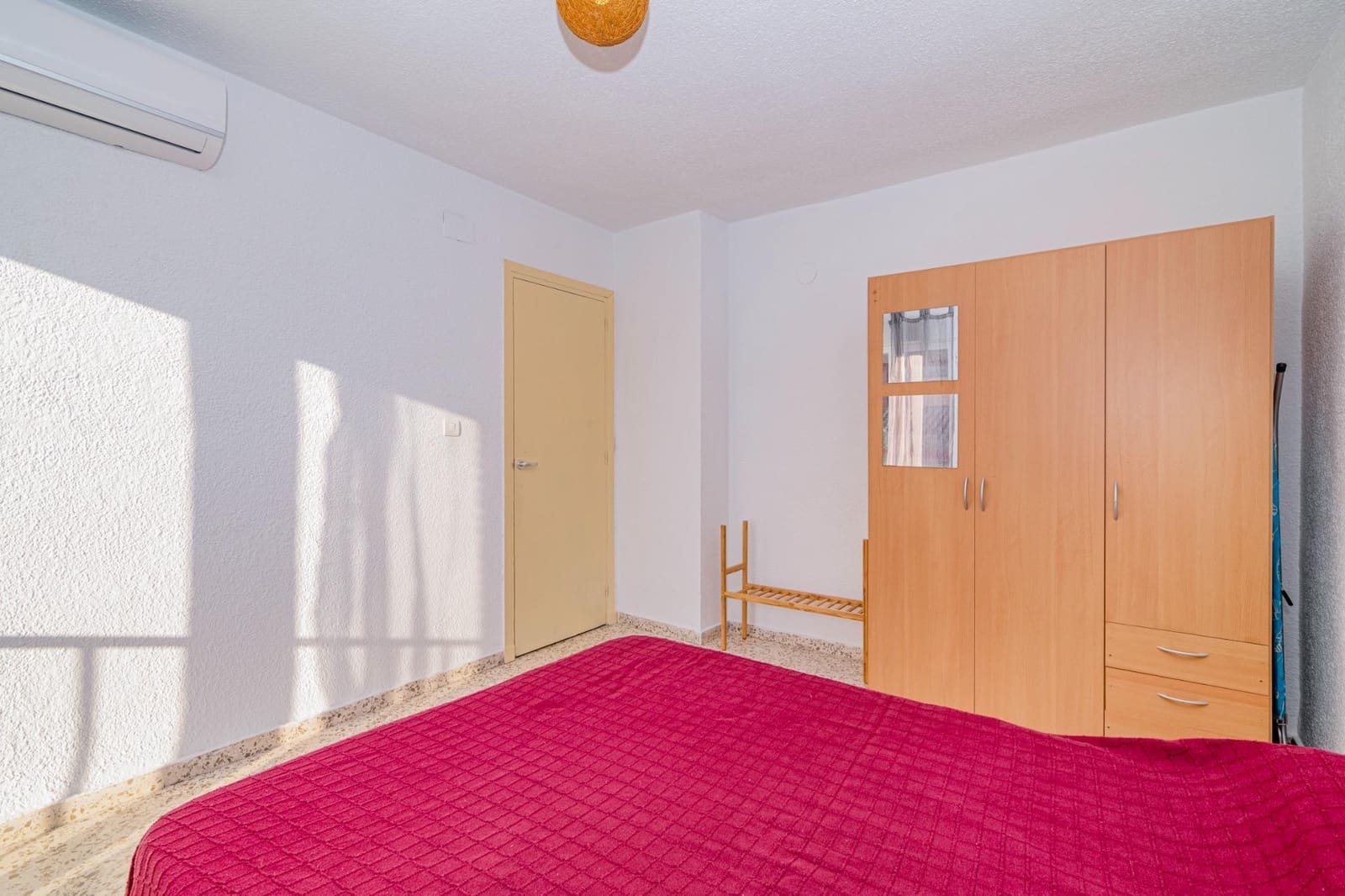 2 bedroom Flat for sale in Granada city - € 105,000 (Ref: 9399697)