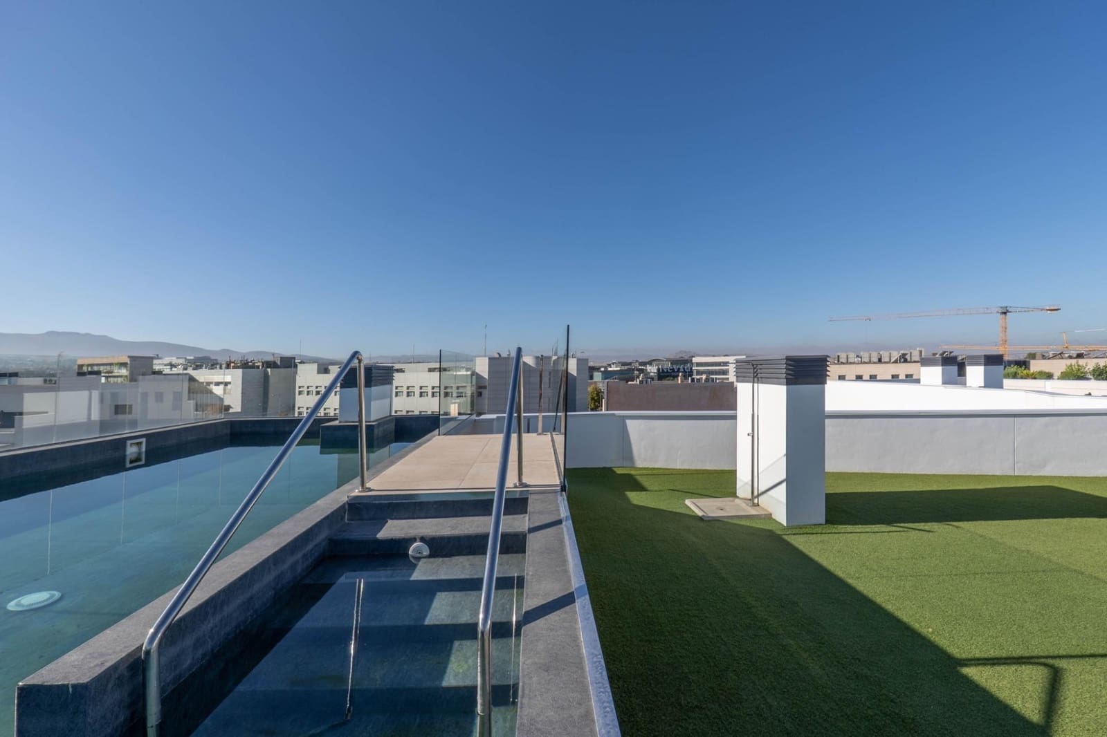 2 bedroom Flat for sale in Armilla with pool garage - € 350,000 (Ref: 9399700)