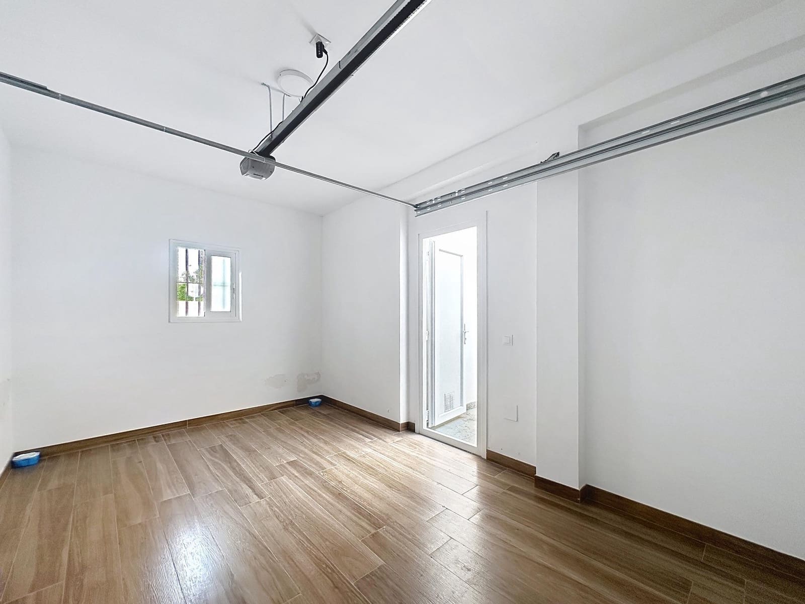 3 soveværelse Byhus til salg i Almeria by med garage - € 375.000 (Ref: 9399701)