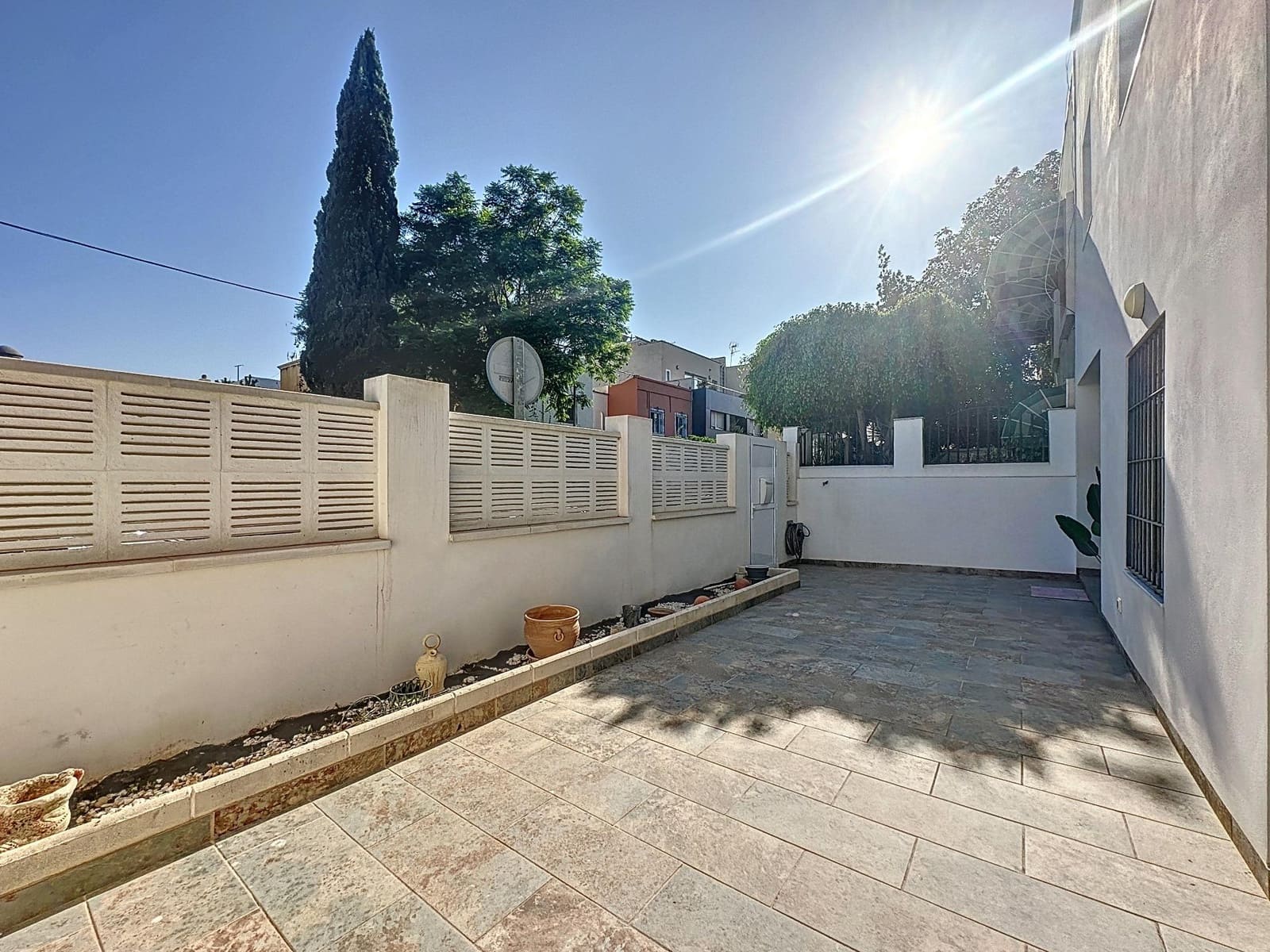 3 soveværelse Byhus til salg i Almeria by med garage - € 375.000 (Ref: 9399701)