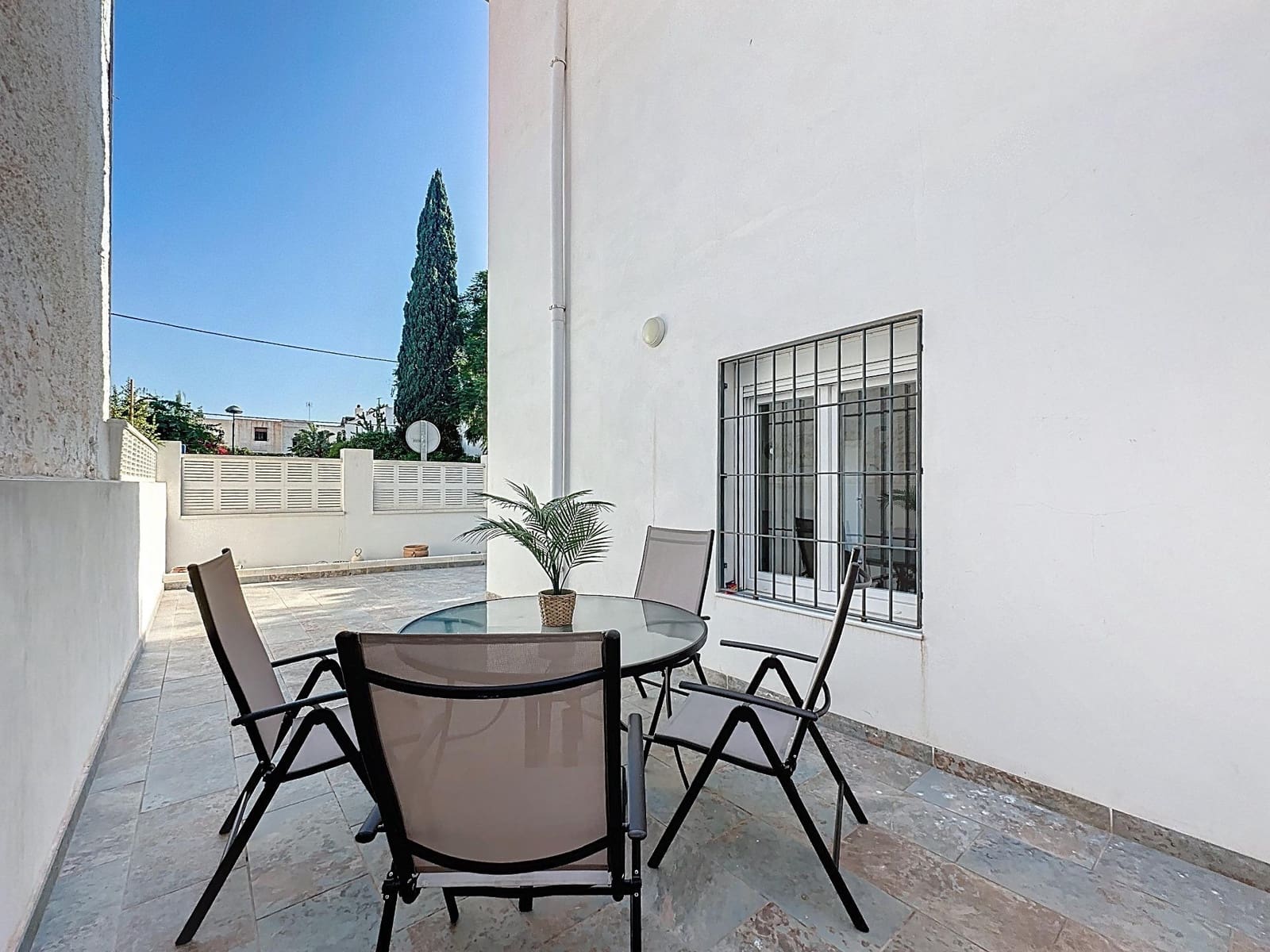 3 soveværelse Byhus til salg i Almeria by med garage - € 375.000 (Ref: 9399701)