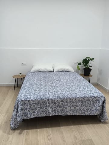 2 quarto Apartamento para arrendar em Granada cidade - 775 € (Ref: 9399702)