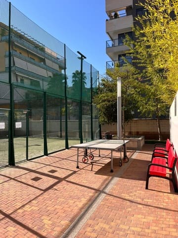 2 slaapkamer Flat te huur in Granada stad met zwembad garage - € 950 (Ref: 9399703)