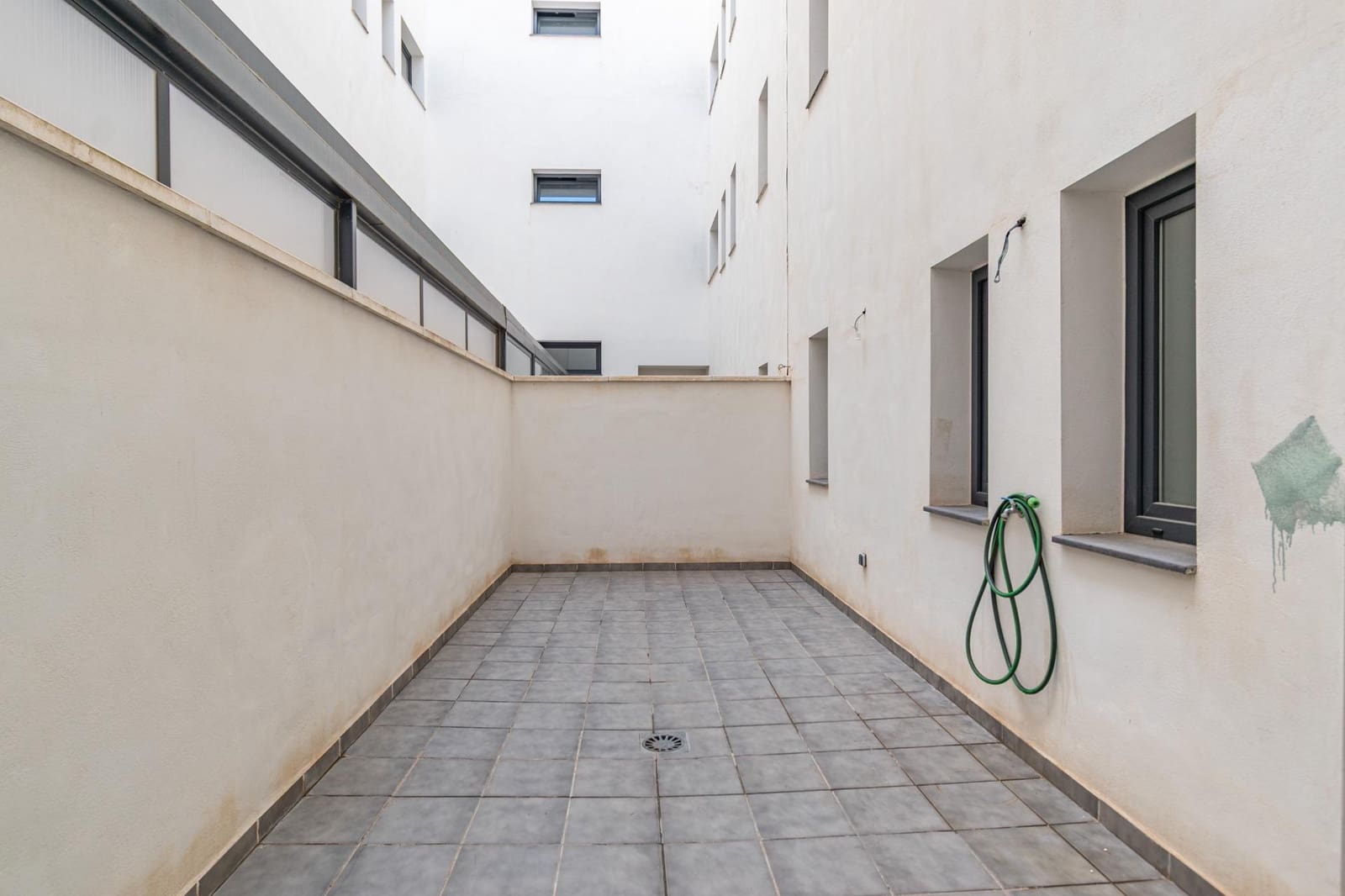 3 bedroom Flat for sale in Armilla with pool - € 462,000 (Ref: 9399706)