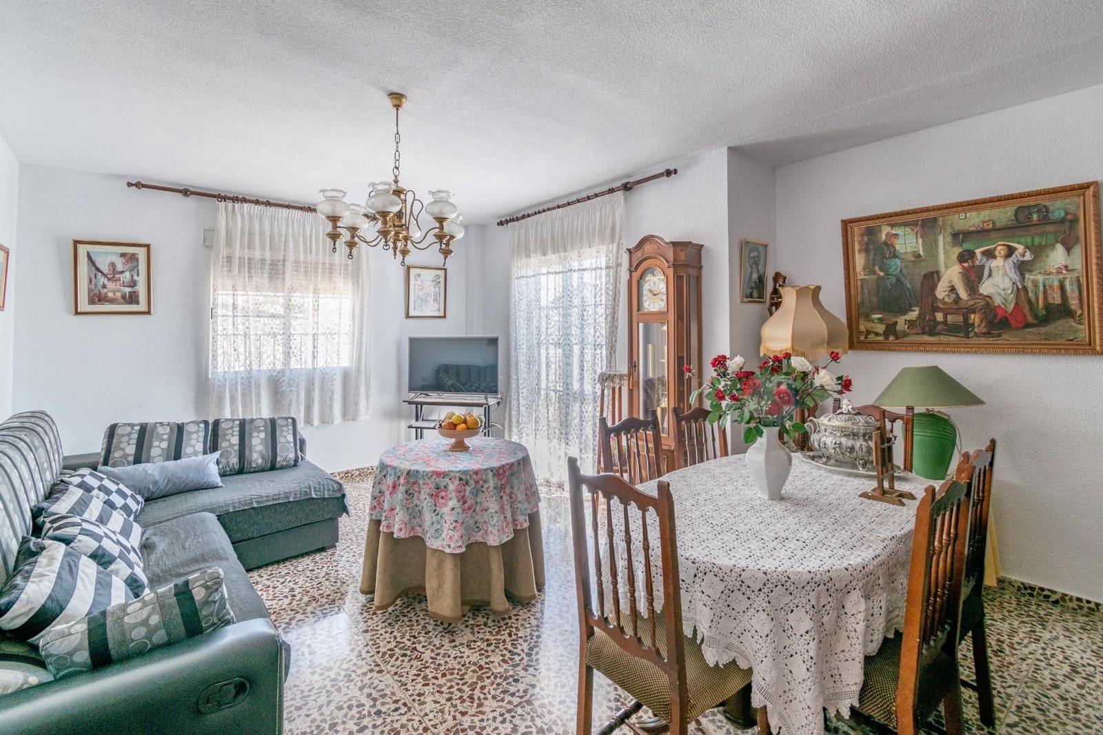 4 slaapkamer Rijtjeshuis te koop in Atarfe met zwembad - € 280.000 (Ref: 9399707)