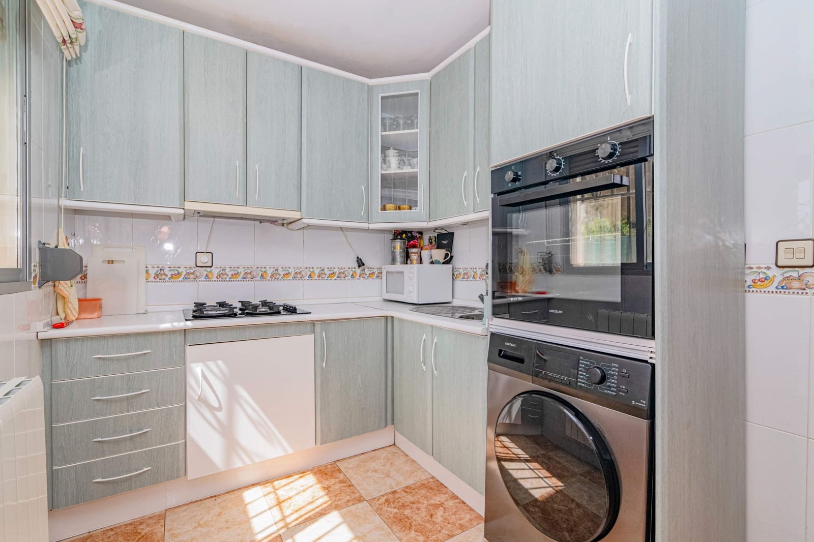 Chalet de 5 habitaciones en Las Gabias en venta con piscina garaje - 290.000 € (Ref: 9399709)