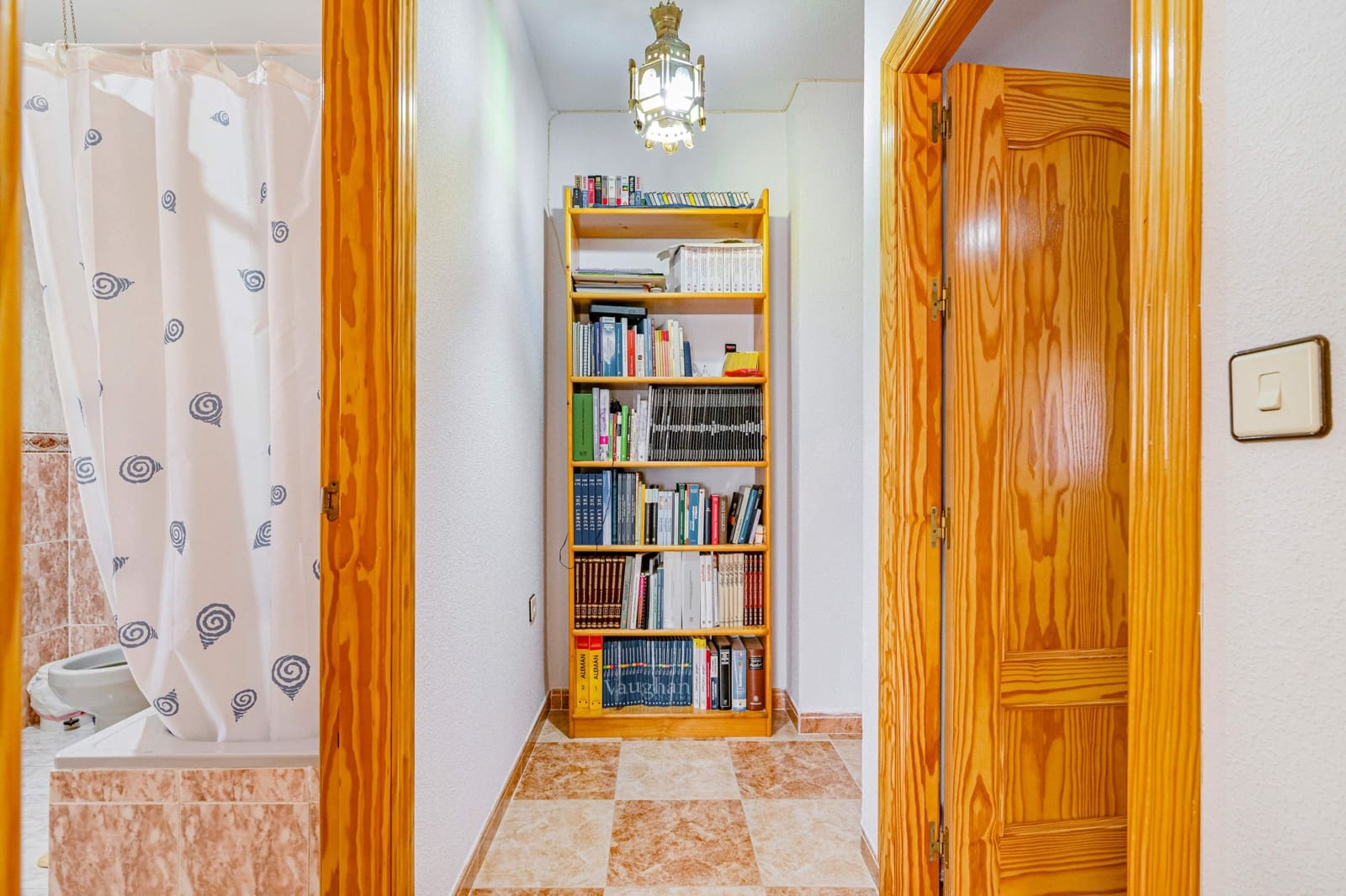 Chalet de 5 habitaciones en Las Gabias en venta con piscina garaje - 290.000 € (Ref: 9399709)