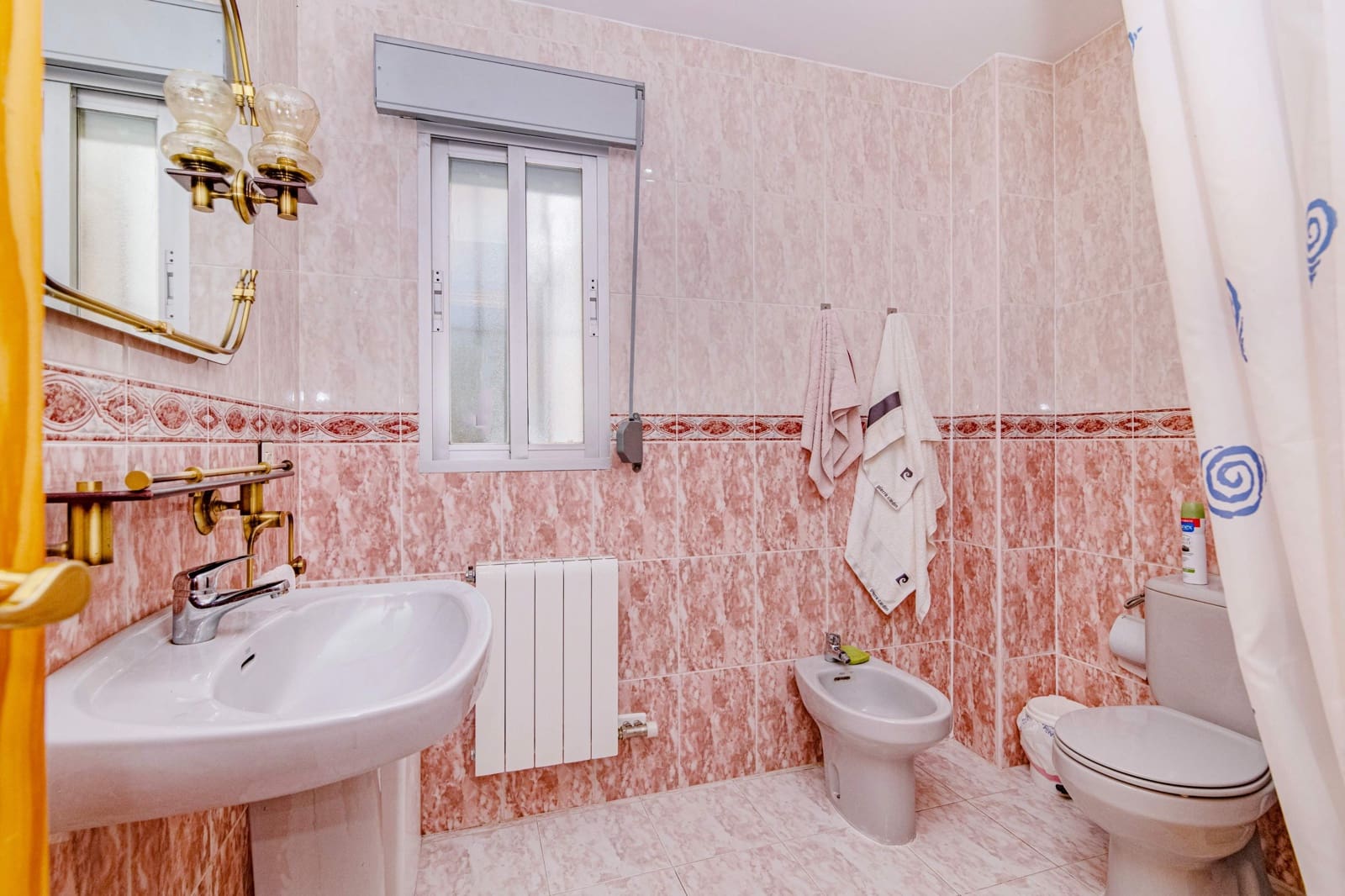 Chalet de 5 habitaciones en Las Gabias en venta con piscina garaje - 290.000 € (Ref: 9399709)