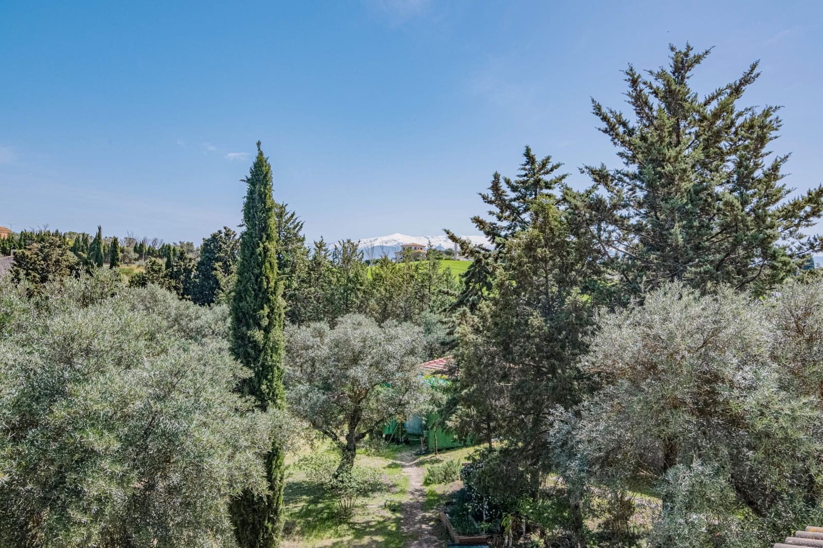 Chalet de 5 habitaciones en Las Gabias en venta con piscina garaje - 290.000 € (Ref: 9399709)