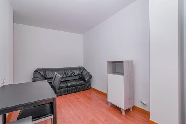 1 Zimmer Apartment zu verkaufen in La Zubia mit Garage - 118.000 € (Ref: 9399710)