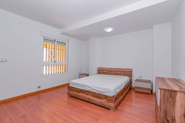 1 Zimmer Apartment zu verkaufen in La Zubia mit Garage - 118.000 € (Ref: 9399710)