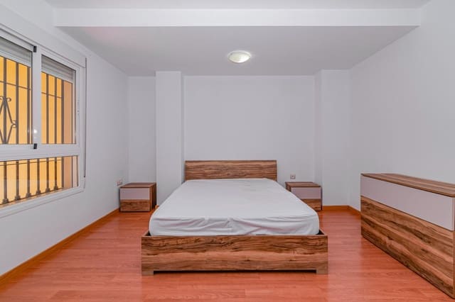 1 Zimmer Apartment zu verkaufen in La Zubia mit Garage - 118.000 € (Ref: 9399710)