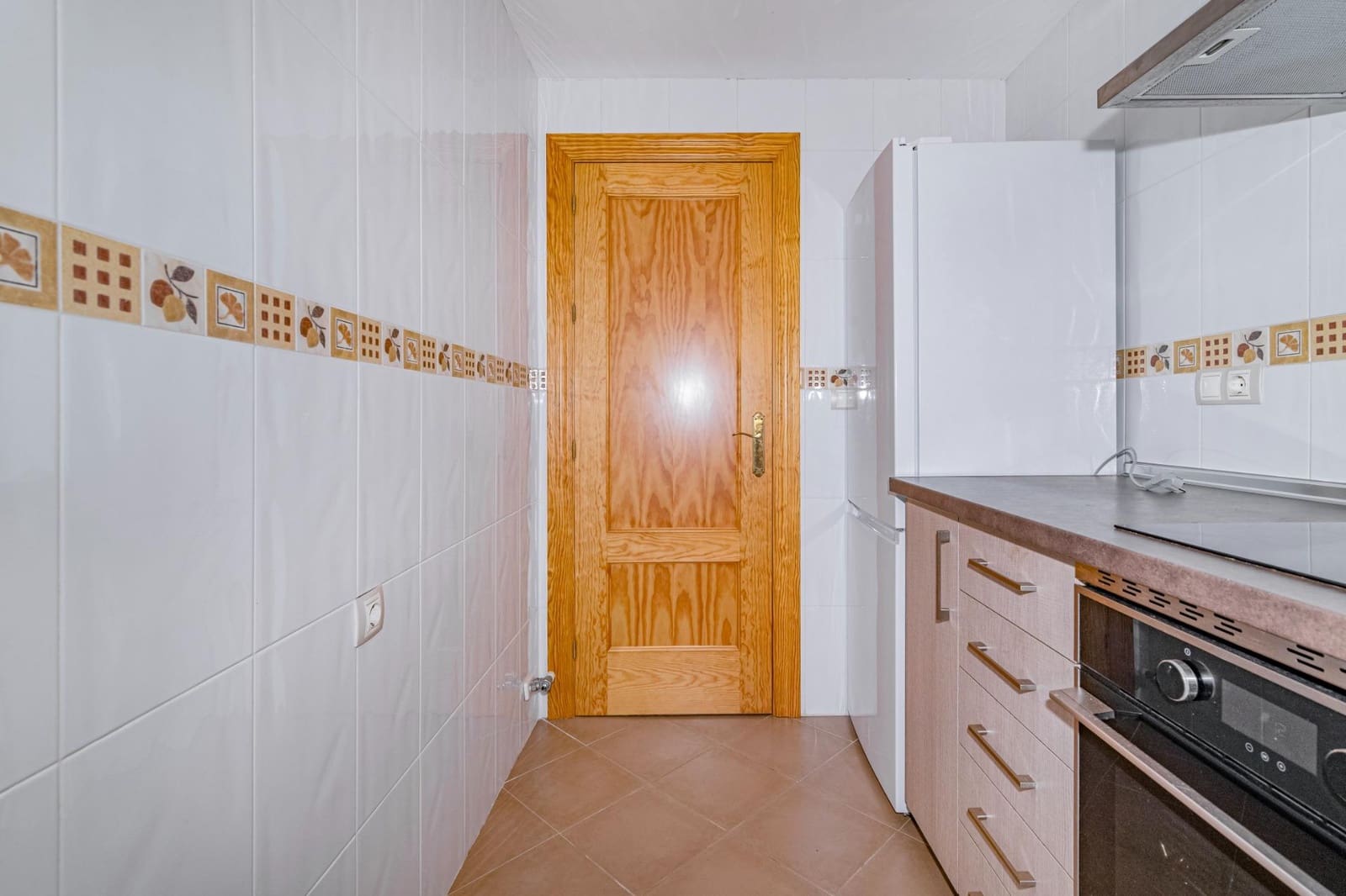 1 Zimmer Apartment zu verkaufen in La Zubia mit Garage - 118.000 € (Ref: 9399710)