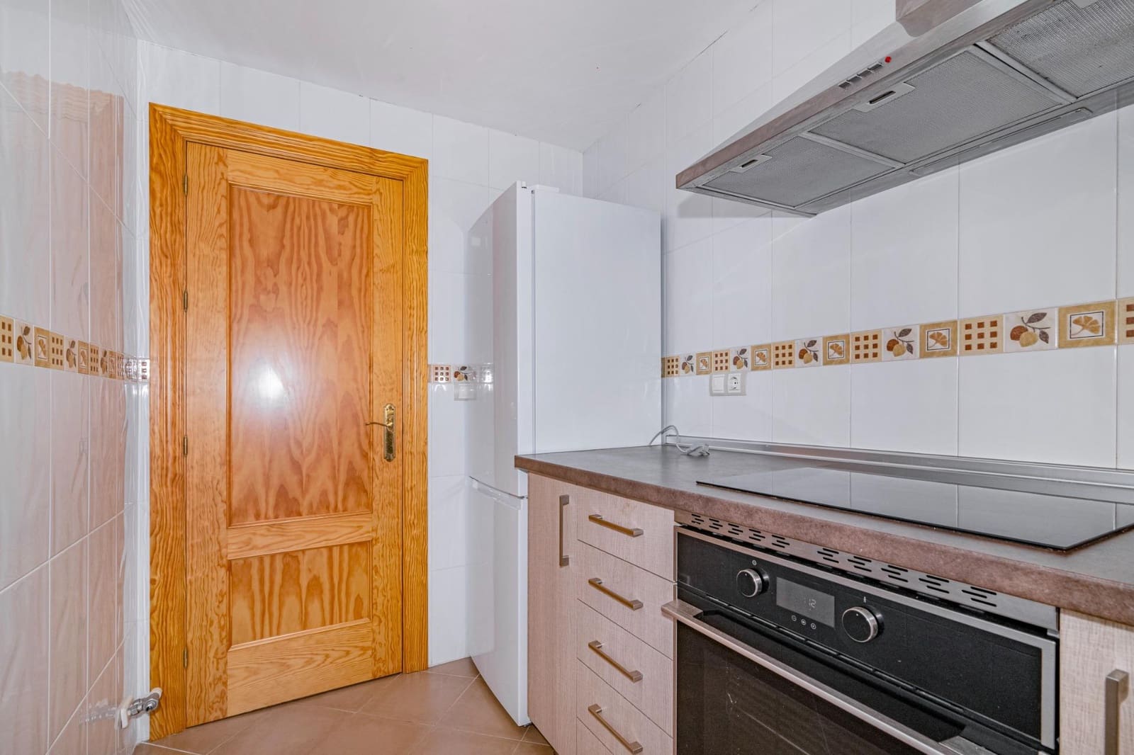 1 Zimmer Apartment zu verkaufen in La Zubia mit Garage - 118.000 € (Ref: 9399710)