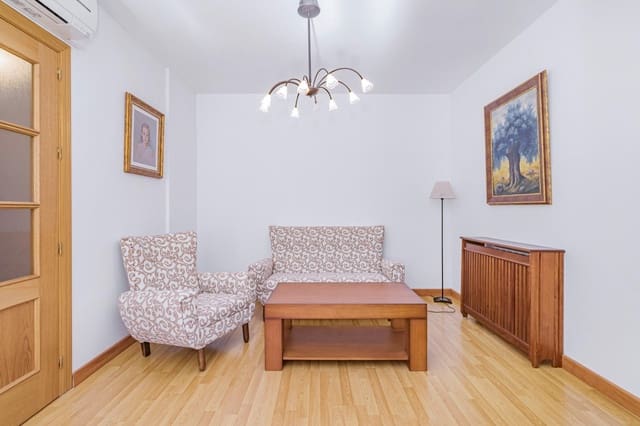 3 Zimmer Wohnung zu verkaufen in Camino de Ronda - Rosaleda, Granada Stadt mit Garage - 334.000 € (Ref: 9399712)