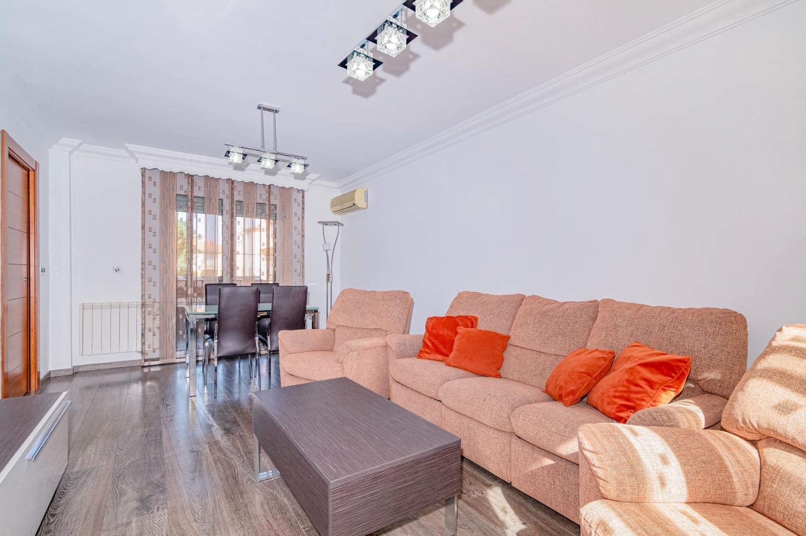 3 makuuhuone Huvila myytävänä paikassa Ogijares mukana 
autotalli - 280 000 € (Ref: 9399714)