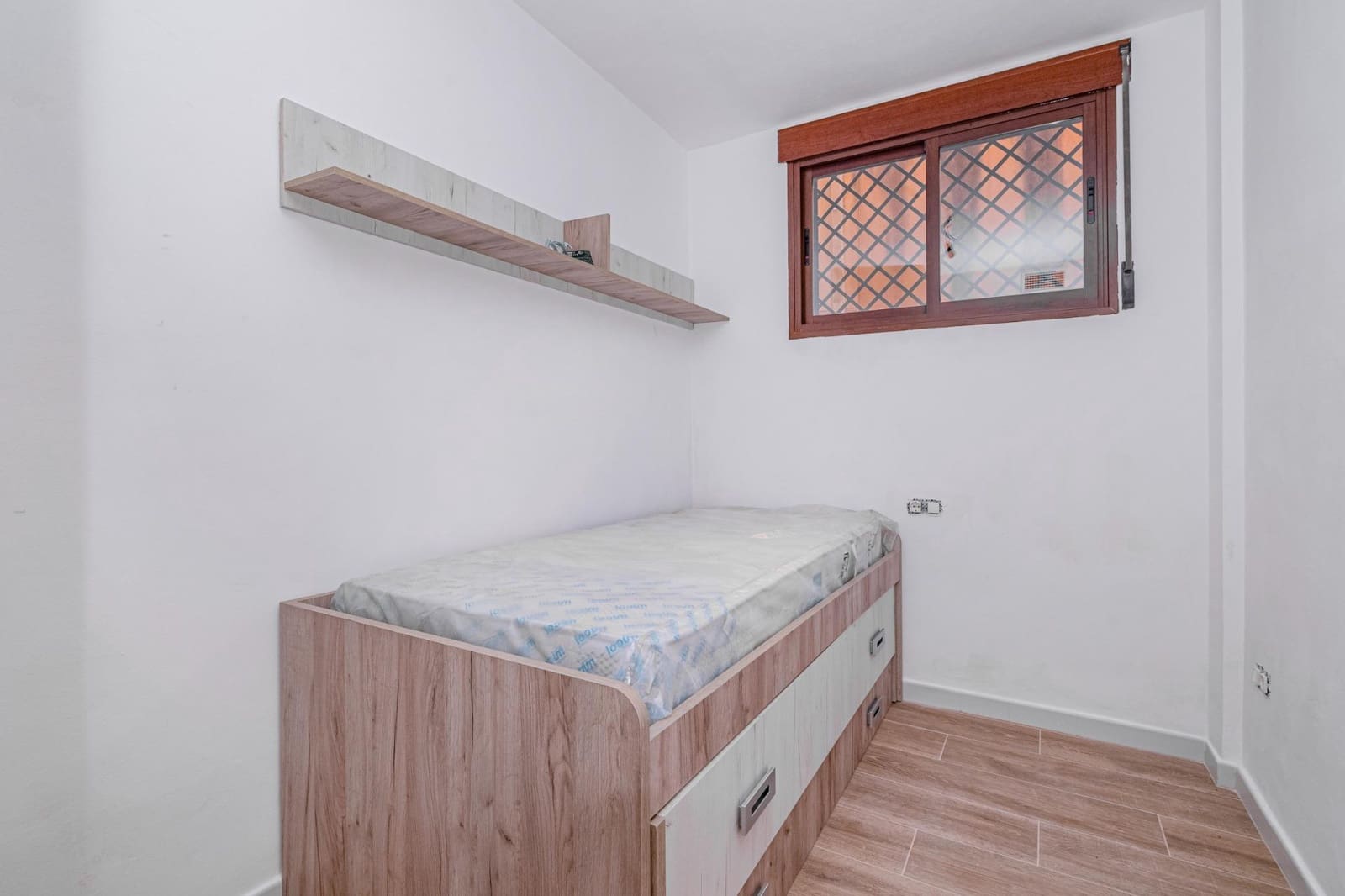 2 Zimmer Wohnung zu verkaufen in La Zubia - 126.000 € (Ref: 9399716)