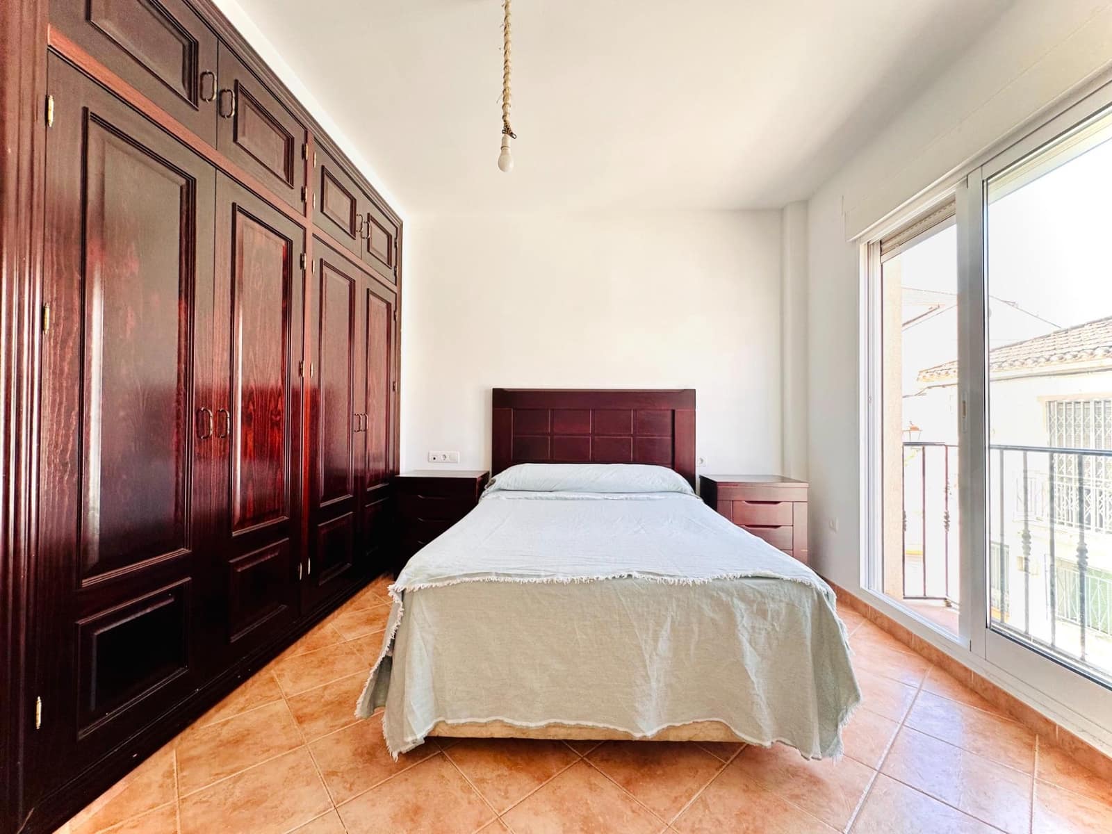 Piso de 3 habitaciones en Fuente Vaqueros en venta - 104.000 € (Ref: 9399719)