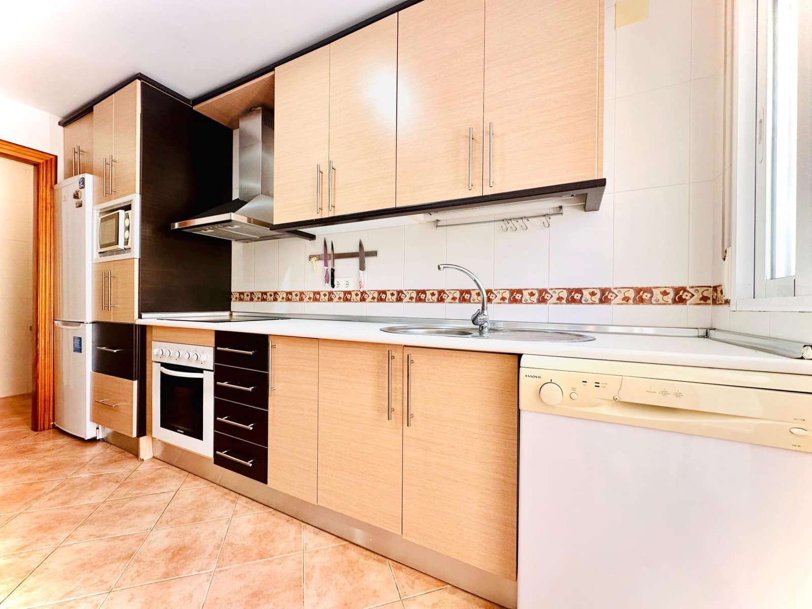 Piso de 3 habitaciones en Fuente Vaqueros en venta - 104.000 € (Ref: 9399719)