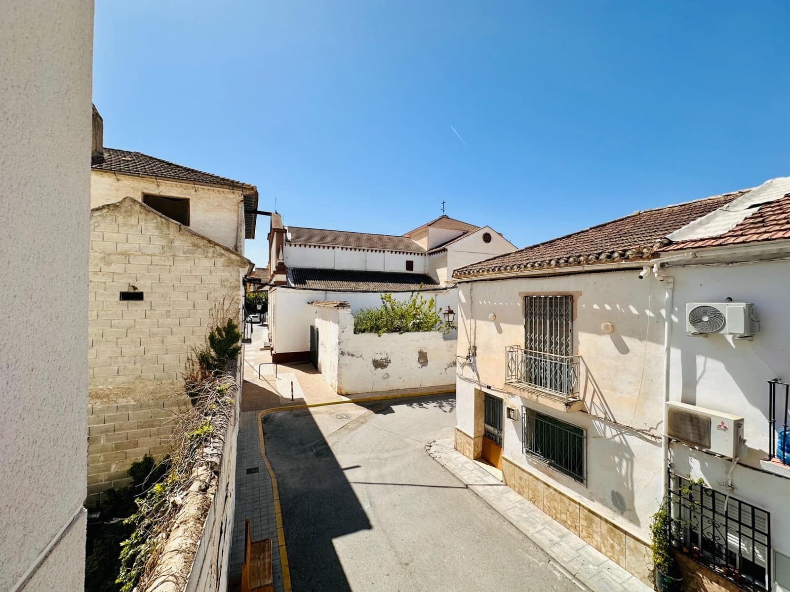 Piso de 3 habitaciones en Fuente Vaqueros en venta - 104.000 € (Ref: 9399719)