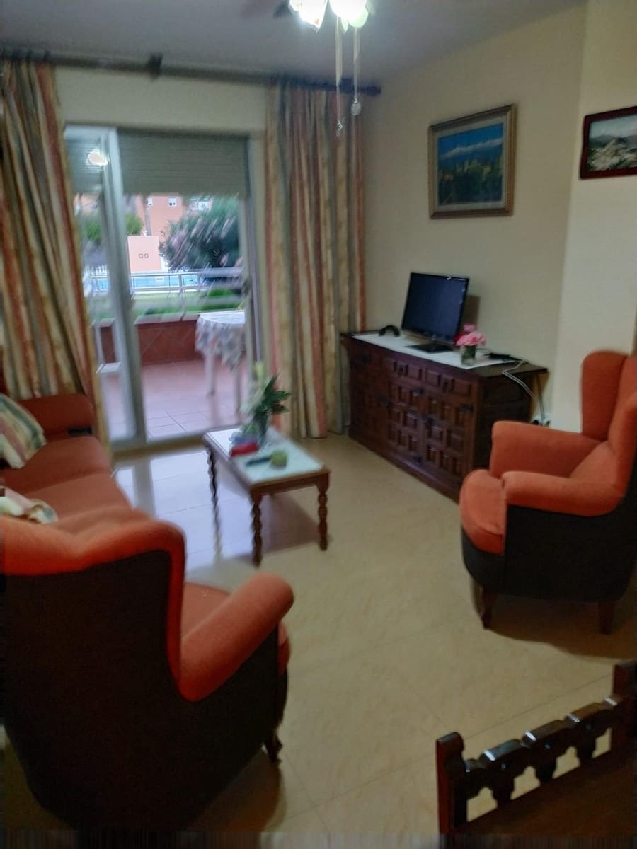 2 bedroom Flat for rent in Salobrena with pool garage - € 780 (Ref: 9399722)