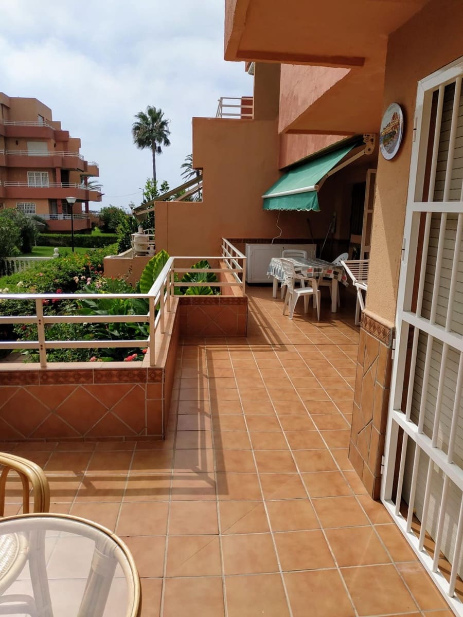 2 bedroom Flat for rent in Salobrena with pool garage - € 780 (Ref: 9399722)