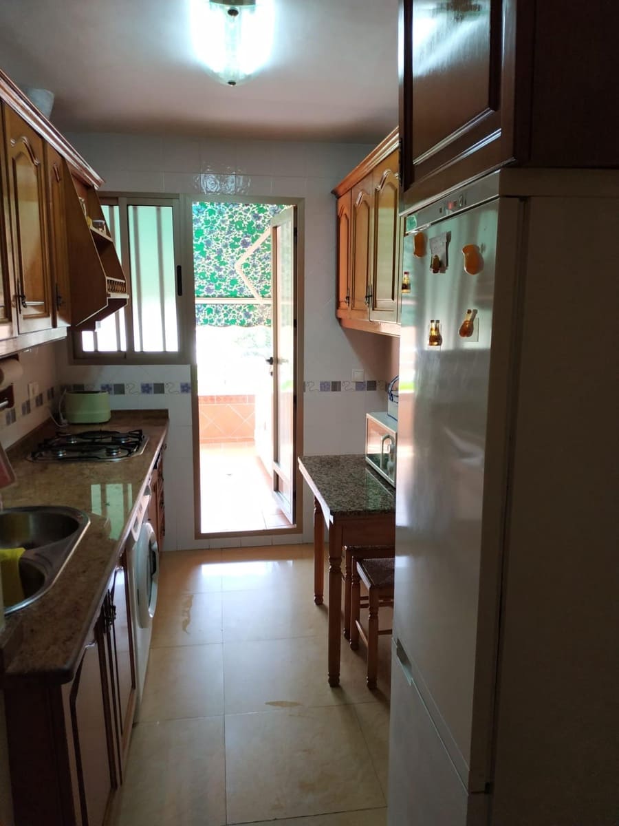 2 bedroom Flat for rent in Salobrena with pool garage - € 780 (Ref: 9399722)