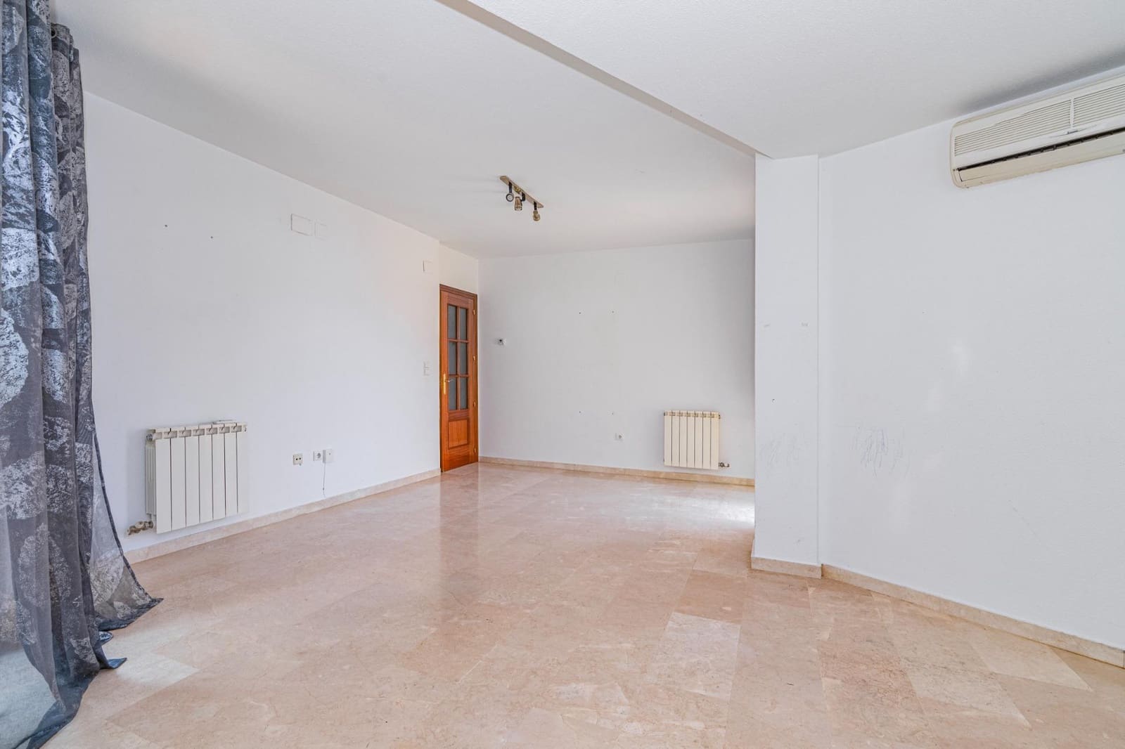 4 sypialnia Dom szeregowy na sprzedaż w Monachil z garażem - 275 000 € (Ref: 9399723)