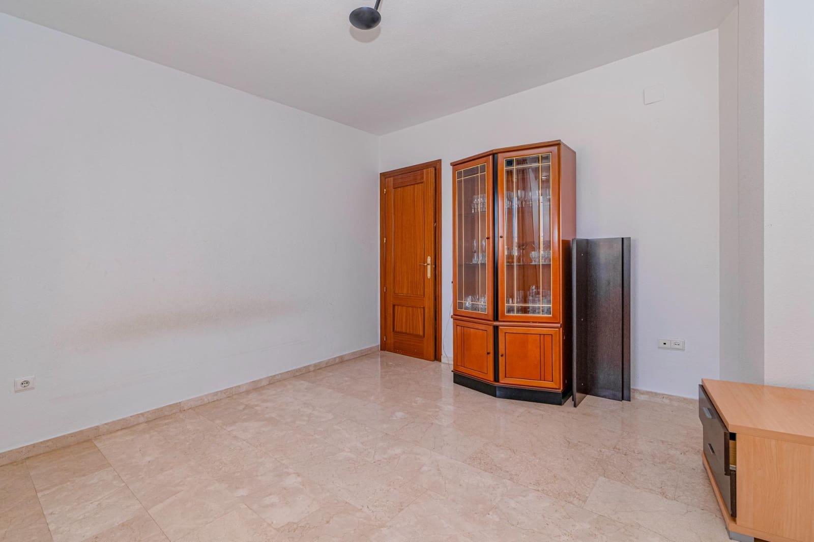 4 sypialnia Dom szeregowy na sprzedaż w Monachil z garażem - 275 000 € (Ref: 9399723)