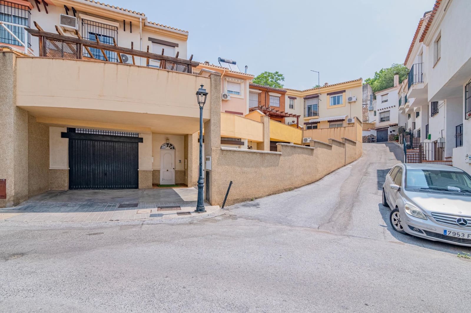 4 sypialnia Dom szeregowy na sprzedaż w Monachil z garażem - 275 000 € (Ref: 9399723)