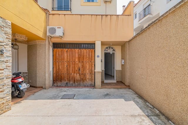 4 sypialnia Dom szeregowy na sprzedaż w Monachil z garażem - 275 000 € (Ref: 9399723)