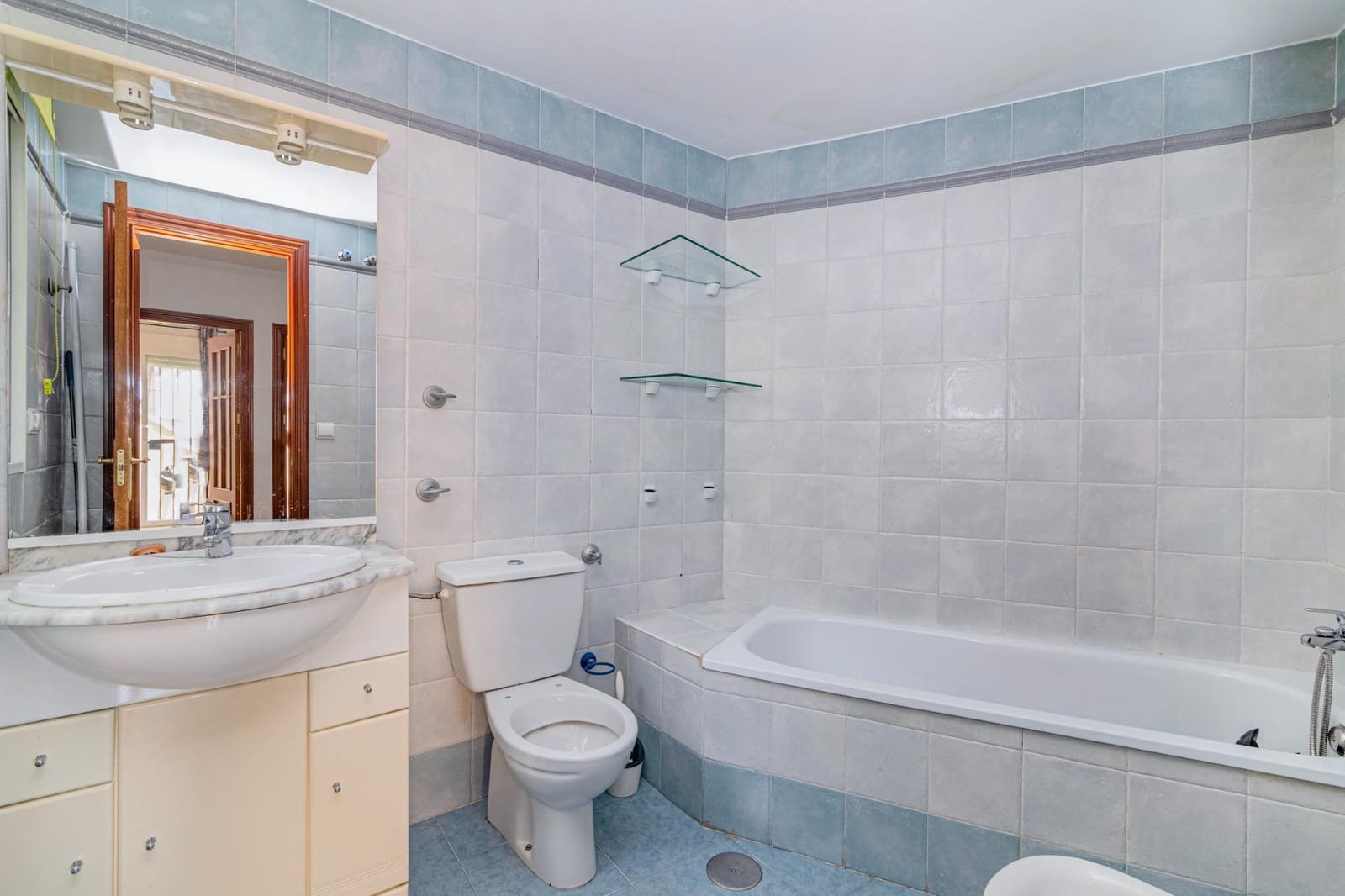 4 sypialnia Dom szeregowy na sprzedaż w Monachil z garażem - 275 000 € (Ref: 9399723)