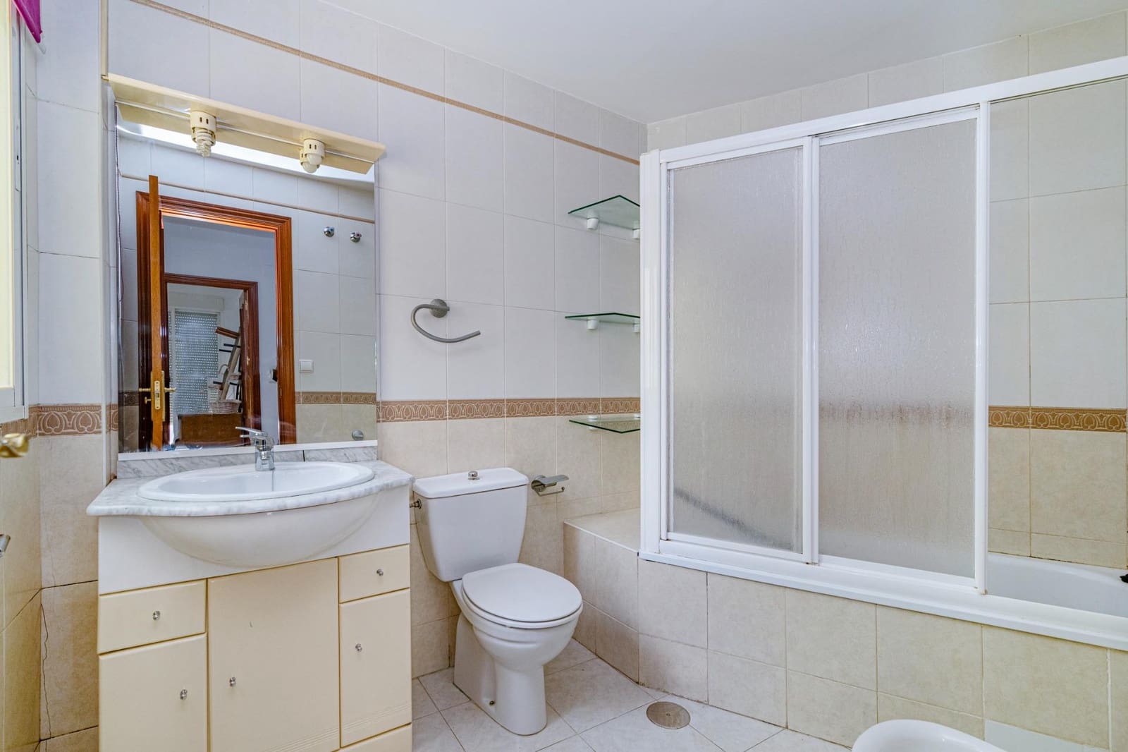 4 sypialnia Dom szeregowy na sprzedaż w Monachil z garażem - 275 000 € (Ref: 9399723)